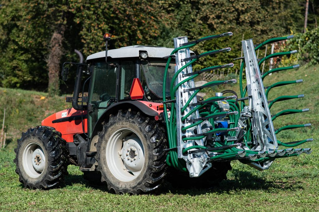 BeTEC Gülleinjektor / Slurry injector / Injecteur / Aplikator - Enfouisseur à dents: photos 1 BeTEC Gülleinjektor / Slurry injector / Injecteur / Aplikator - Enfouisseur à dents: photos 1