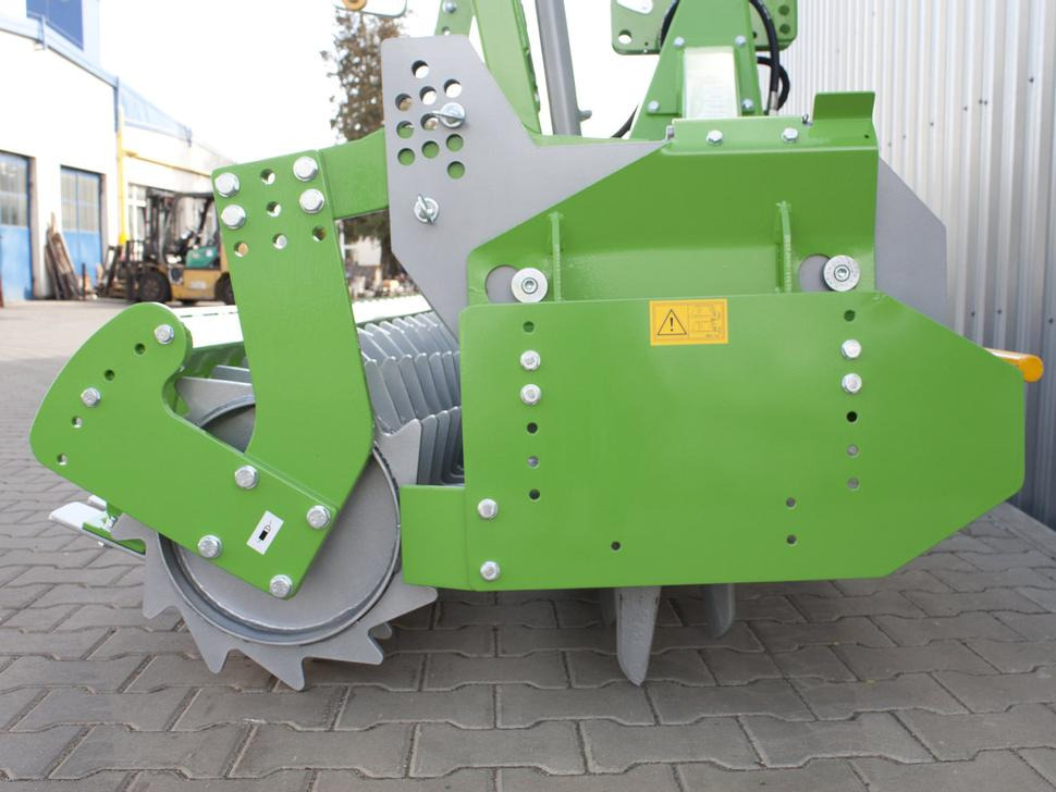 Bomet Kreiselegge / Power harrow / Herse rotative / Erpice rotante / Grada rotativa / Brona wirnikowa 3 m - Herse rotative: photos 3 Bomet Kreiselegge / Power harrow / Herse rotative / Erpice rotante / Grada rotativa / Brona wirnikowa 3 m - Herse rotative: photos 3