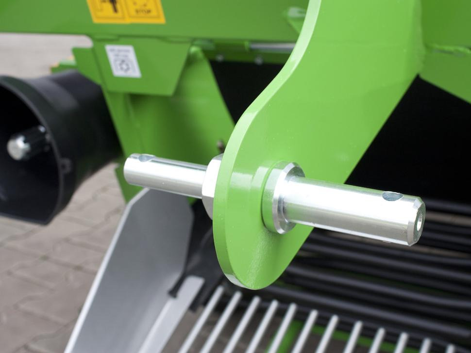 Arracheuse de pommes de terre neuf Bomet Siebkettenroder / Potato digger / Arracheuse de pomme de terre / Scavapatate / Однорядная картофельная копалка / Kopaczka do ziemniaków Z656: photos 11