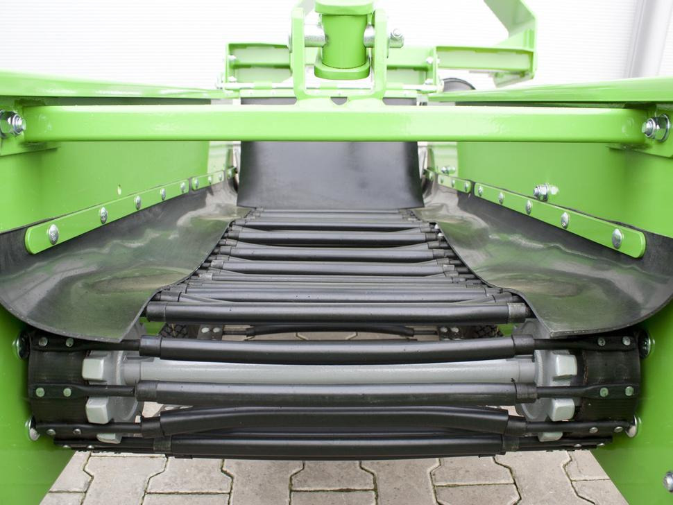 Arracheuse de pommes de terre neuf Bomet Siebkettenroder / Potato digger / Arracheuse de pomme de terre / Scavapatate / Однорядная картофельная копалка / Kopaczka do ziemniaków Z656: photos 7