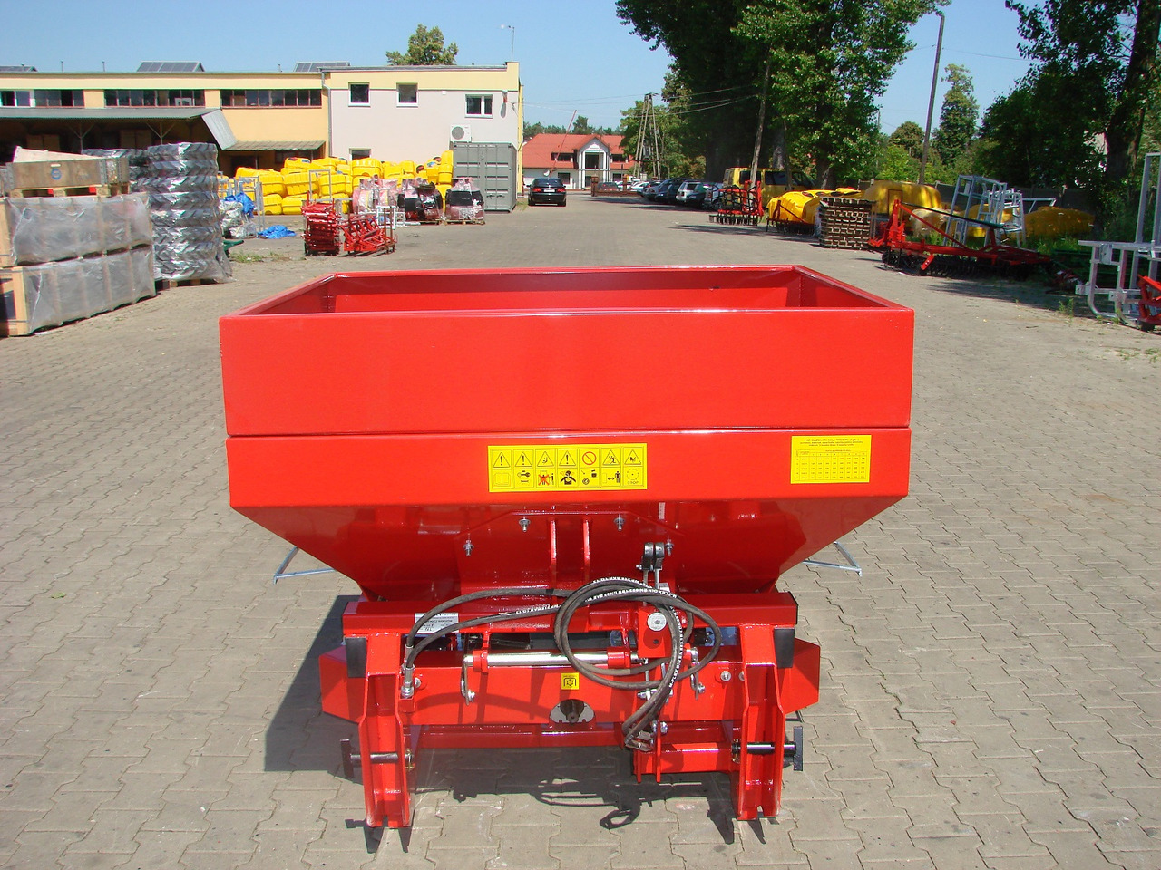 JAR-MET Düngerstreuer / Fertilizer spreader / Epandeur d'engrais / Rozsiewacz nawozu 800 kg - Distributeur d'engrais: photos 1 JAR-MET Düngerstreuer / Fertilizer spreader / Epandeur d'engrais / Rozsiewacz nawozu 800 kg - Distributeur d'engrais: photos 1