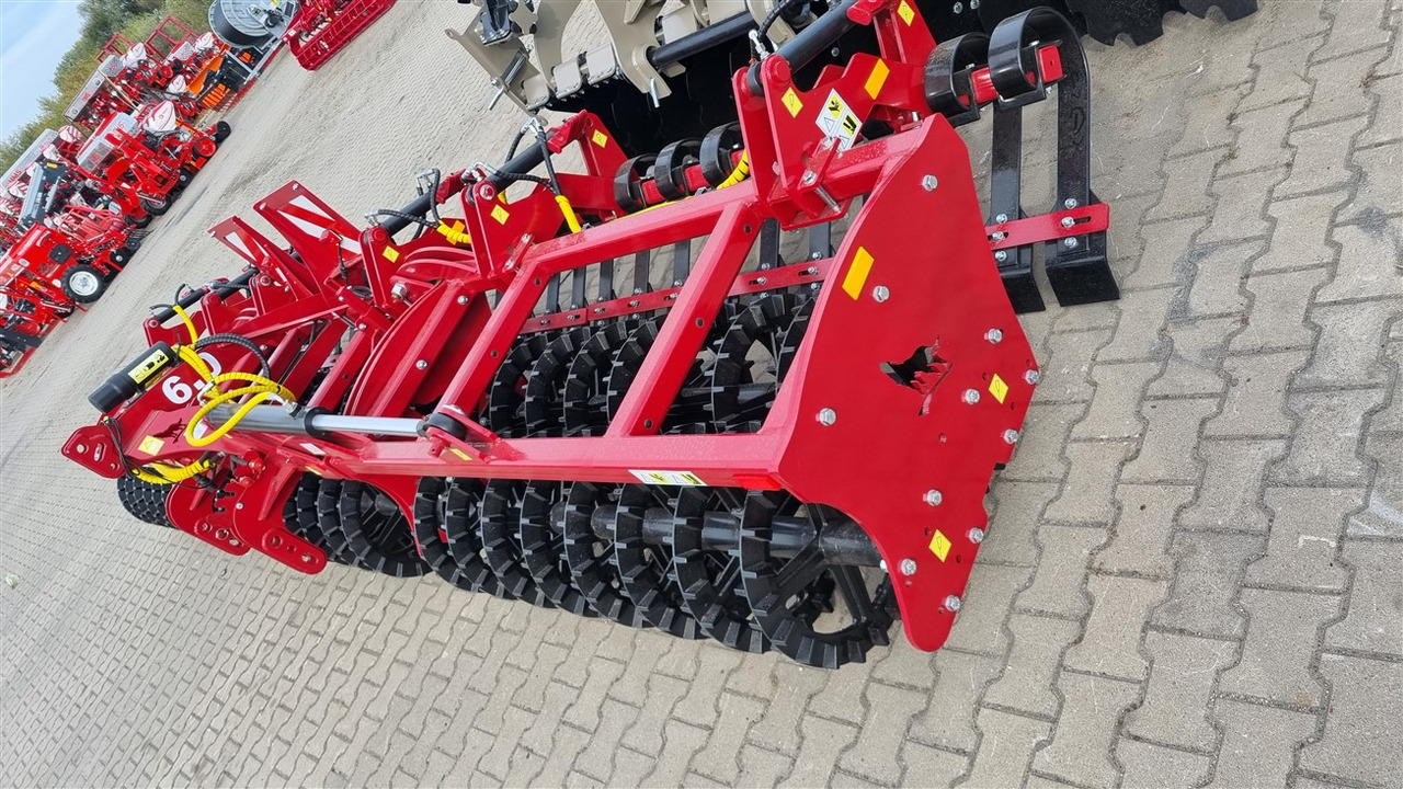 Lupus Crosskillwalze / Crosskill roller / Rouleau / Wał 6 m - Rouleau agricole: photos 5 Lupus Crosskillwalze / Crosskill roller / Rouleau / Wał 6 m - Rouleau agricole: photos 5