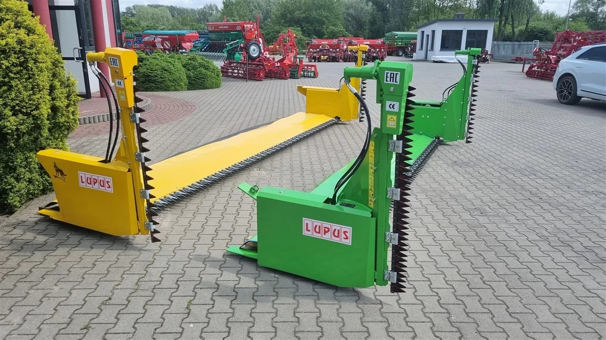 Lupus Rapsvorsatz / Rape cutter / Barre de coupe à colza / Mesa de colza / Tavolo da colza / Рапсовый стол / Stół do rzepaku 6 m - Scie à colza: photos 1 Lupus Rapsvorsatz / Rape cutter / Barre de coupe à colza / Mesa de colza / Tavolo da colza / Рапсовый стол / Stół do rzepaku 6 m - Scie à colza: photos 1