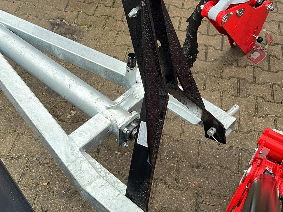 METAL-TECHNIK Güllemixer / Slurry agitator / Agitateur de lisier / Miscelatore / Смеситель жидкого удобрения / Mieszadło do gnojowicy 5,4 m - Epandeurs: photos 5 METAL-TECHNIK Güllemixer / Slurry agitator / Agitateur de lisier / Miscelatore / Смеситель жидкого удобрения / Mieszadło do gnojowicy 5,4 m - Epandeurs: photos 5