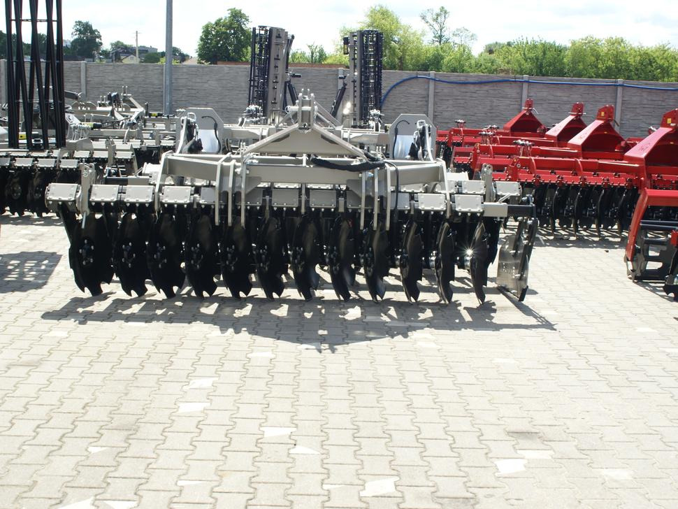 ROLEX Scheibenegge / Discs harrow / Dechaumeur à disques / Erpice a dischi / Дисковая борона / Brona talerzowa 3 m - Cover crop: photos 5 ROLEX Scheibenegge / Discs harrow / Dechaumeur à disques / Erpice a dischi / Дисковая борона / Brona talerzowa 3 m - Cover crop: photos 5