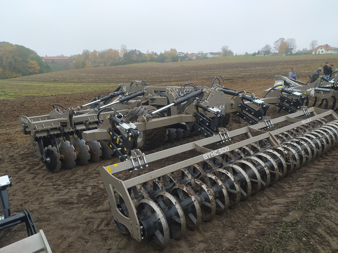 ROLEX Scheibenegge / Hydraulic discs harrow / Dechaumeur à disques / Erpice a dischi / Grada de discos / Дисковая борона / Brona talerzowa 5 m - Cover crop: photos 1 ROLEX Scheibenegge / Hydraulic discs harrow / Dechaumeur à disques / Erpice a dischi / Grada de discos / Дисковая борона / Brona talerzowa 5 m - Cover crop: photos 1