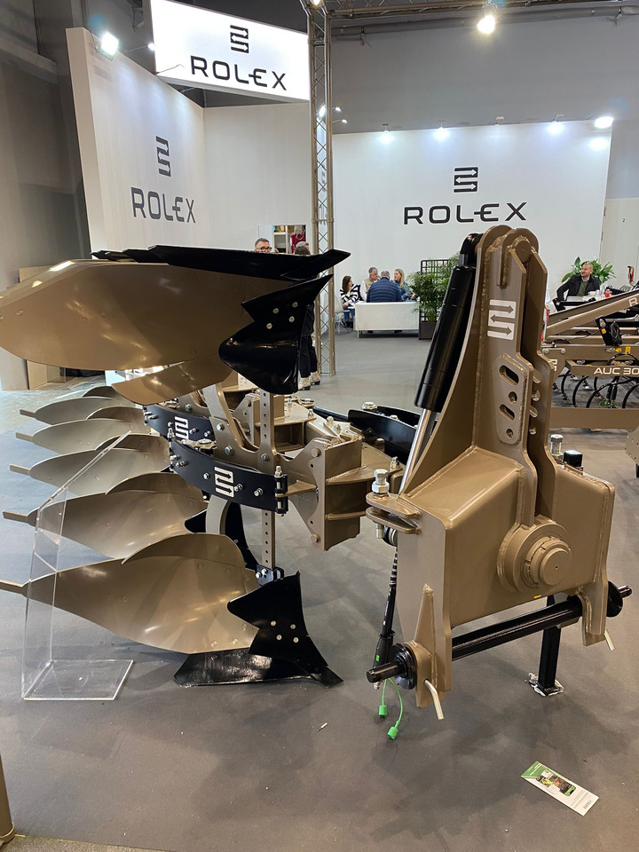ROLEX Volldrehpflug / Rotary plough / Charrue réversible / Aratro reversibile / Оборотный плуг / Pług obrotowy 3+1 - Charrue: photos 4 ROLEX Volldrehpflug / Rotary plough / Charrue réversible / Aratro reversibile / Оборотный плуг / Pług obrotowy 3+1 - Charrue: photos 4