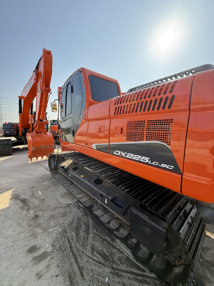 DOOSAN 225 - Pelle sur chenille: photos 3 DOOSAN 225 - Pelle sur chenille: photos 3