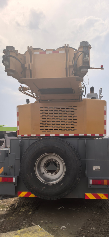 SANY STC2000C8-8 - Grue mobile: photos 4 SANY STC2000C8-8 - Grue mobile: photos 4