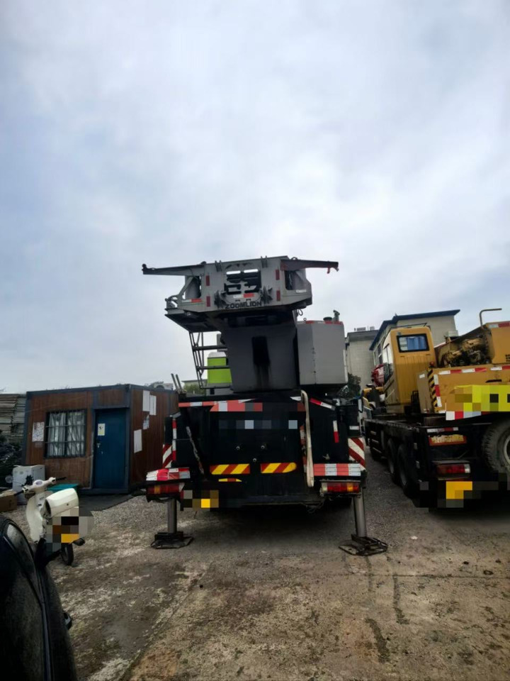 ZOOMLION 200E7 - Grue tout-terrain: photos 2 ZOOMLION 200E7 - Grue tout-terrain: photos 2