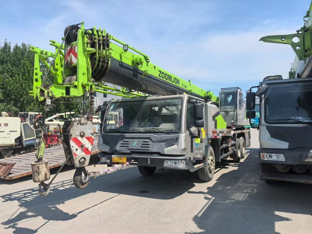 ZOOMLION ZTC250A - Grue mobile: photos 1 ZOOMLION ZTC250A - Grue mobile: photos 1