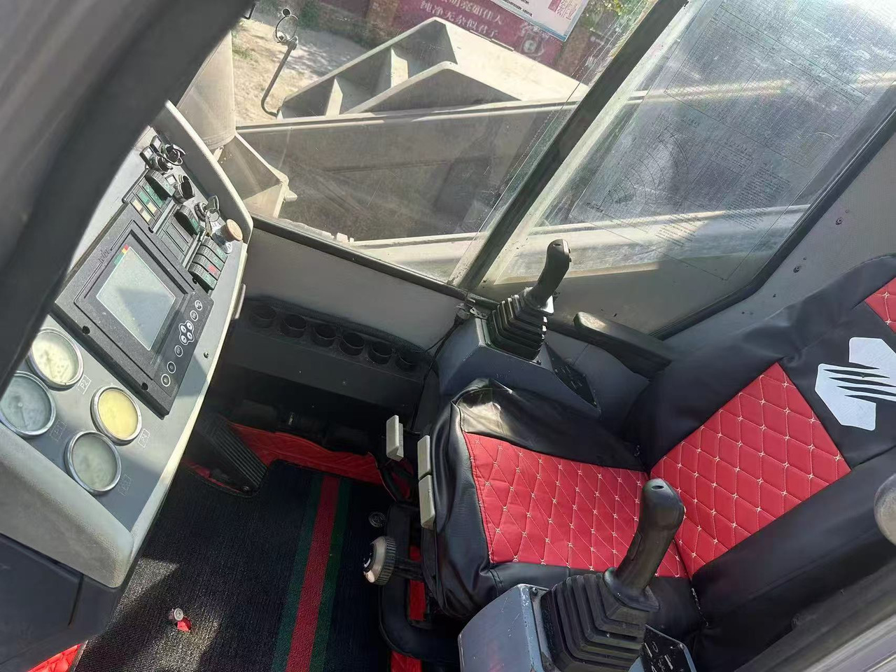 ZOOMLION ZTE700V - Grue mobile: photos 3 ZOOMLION ZTE700V - Grue mobile: photos 3