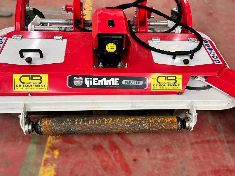 Giemme FMU180 Tondeuse portée attache 3 points pour tracteur - Broyeur à axe horizontal: photos 2 Giemme FMU180 Tondeuse portée attache 3 points pour tracteur - Broyeur à axe horizontal: photos 2