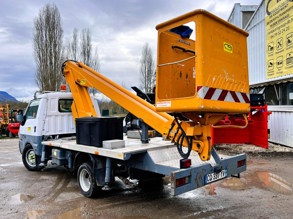 Mazda Bongo Fourgon Nacelle 14,5m - Nacelle, Véhicule utilitaire: photos 3 Mazda Bongo Fourgon Nacelle 14,5m - Nacelle, Véhicule utilitaire: photos 3