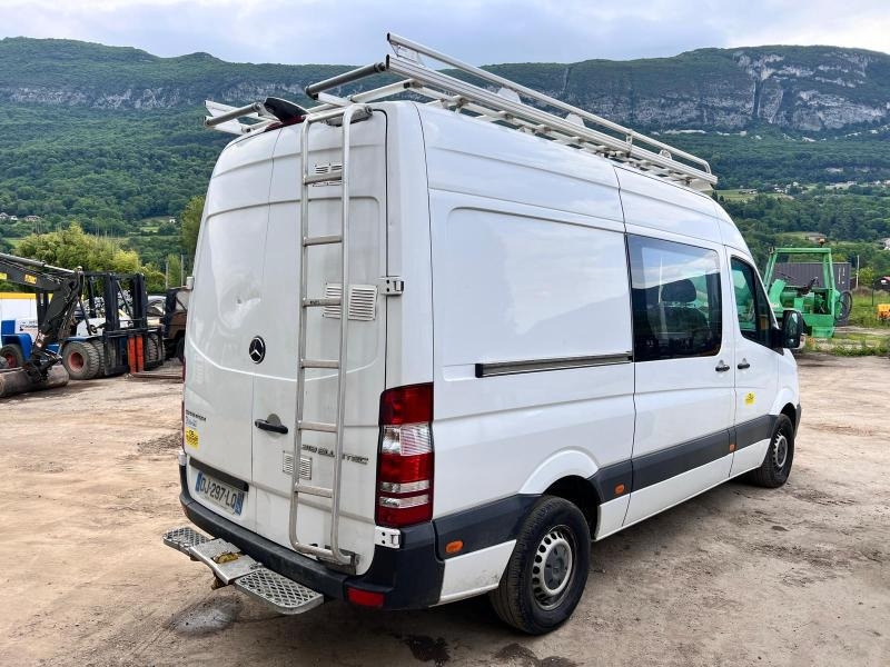 Mercedes SPRINTER 2 V6 3L 190cv - Fourgon utilitaire, Utilitaire double cabine: photos 4 Mercedes SPRINTER 2 V6 3L 190cv - Fourgon utilitaire, Utilitaire double cabine: photos 4