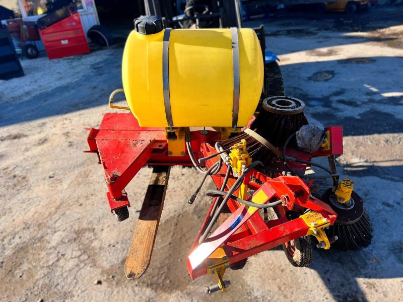 RABAUD CHAMPION BALAYEUSE ALIGNEUSE AVEC BALAIS LATERAL - Brosse: photos 3 RABAUD CHAMPION BALAYEUSE ALIGNEUSE AVEC BALAIS LATERAL - Brosse: photos 3