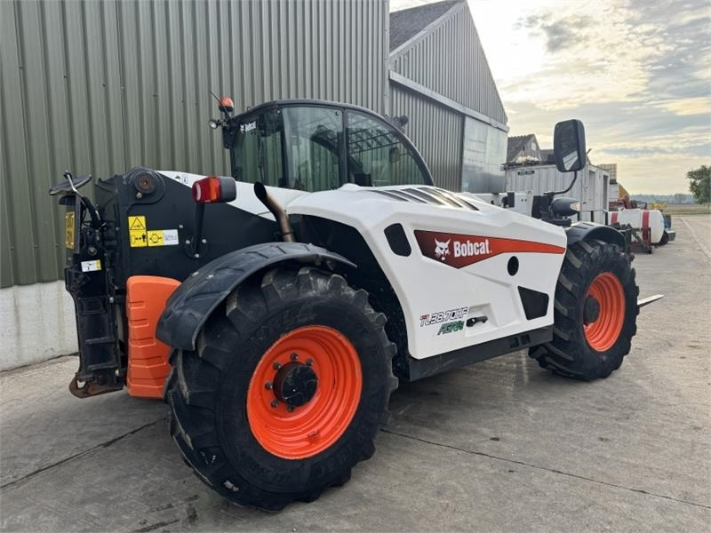 Bobcat TL38.70HF Agri - Chariot télescopique: photos 2 Bobcat TL38.70HF Agri - Chariot télescopique: photos 2
