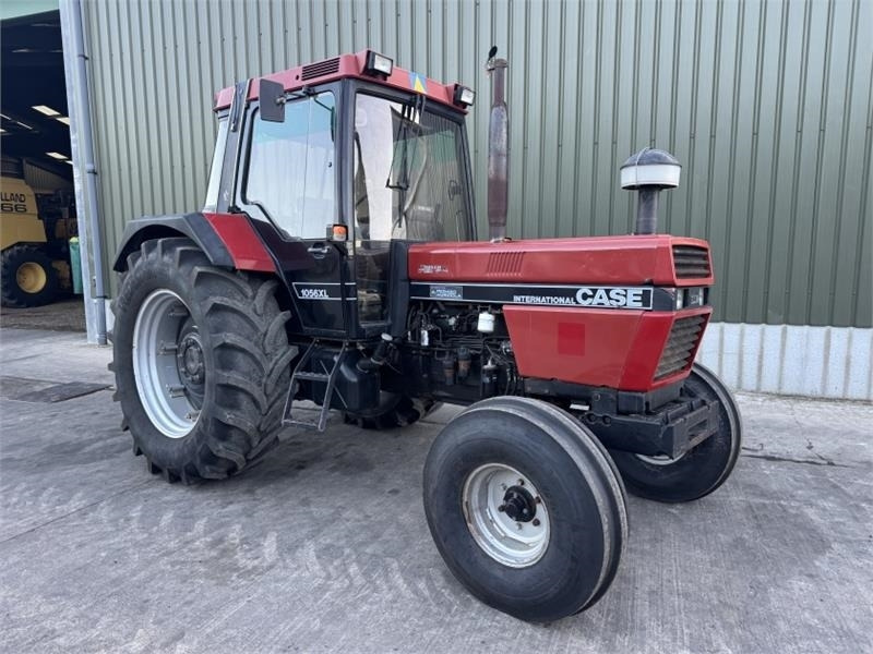 Case International 1056XL 2WD - Tracteur agricole: photos 1 Case International 1056XL 2WD - Tracteur agricole: photos 1