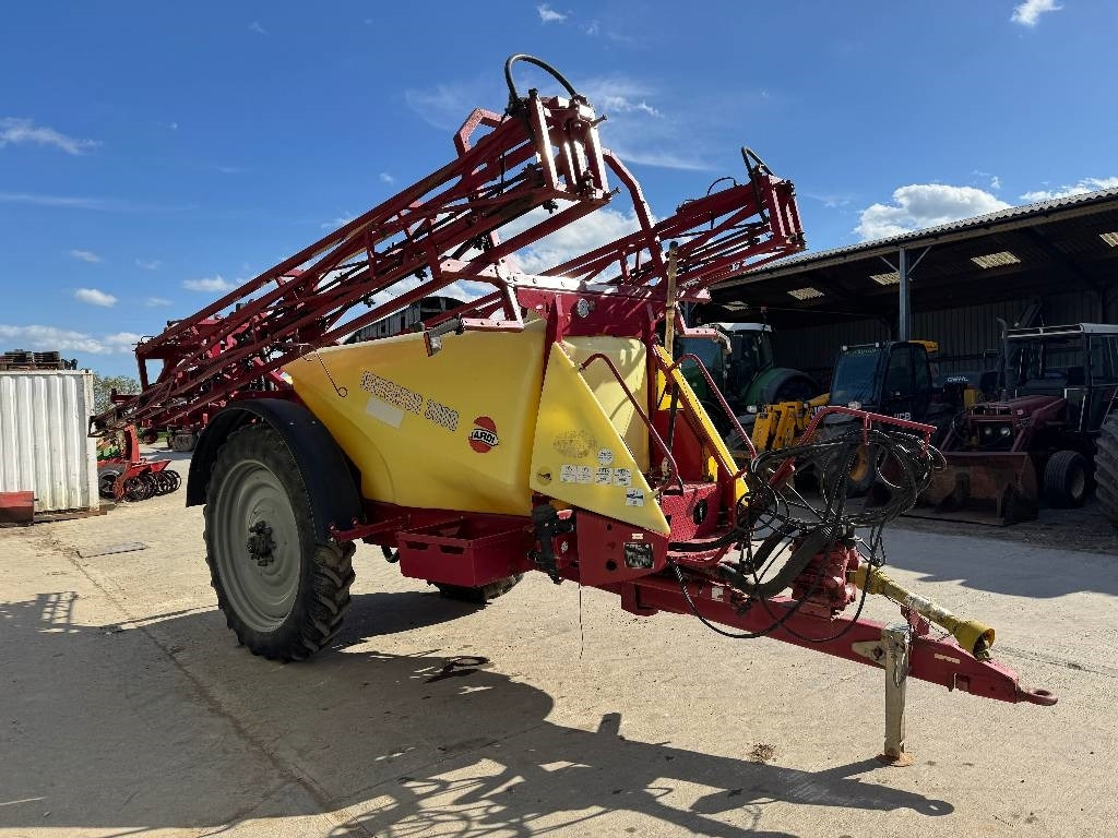 Hardi Navigator 3000L 24m - Pulvérisateur traîné: photos 5 Hardi Navigator 3000L 24m - Pulvérisateur traîné: photos 5