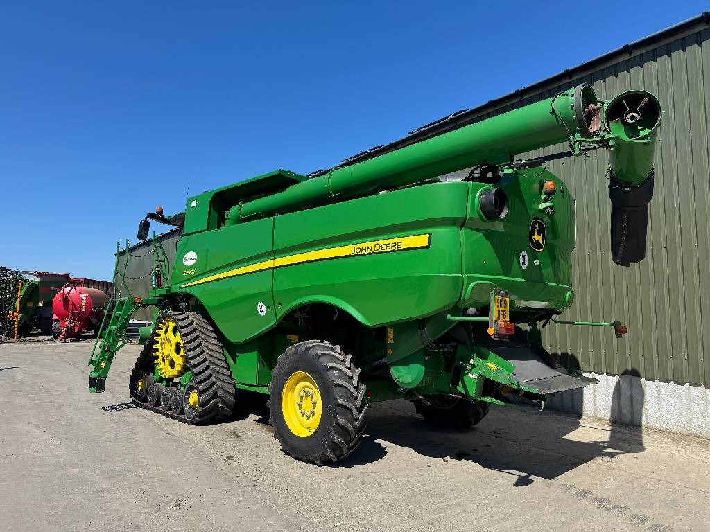 John Deere S790i c/w 735D Hydra Float - Moissonneuse-batteuse: photos 2 John Deere S790i c/w 735D Hydra Float - Moissonneuse-batteuse: photos 2