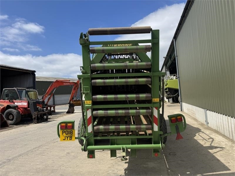 Krone Krone Big Pack 12130 Square Baler - Presse à balles cubiques: photos 3 Krone Krone Big Pack 12130 Square Baler - Presse à balles cubiques: photos 3