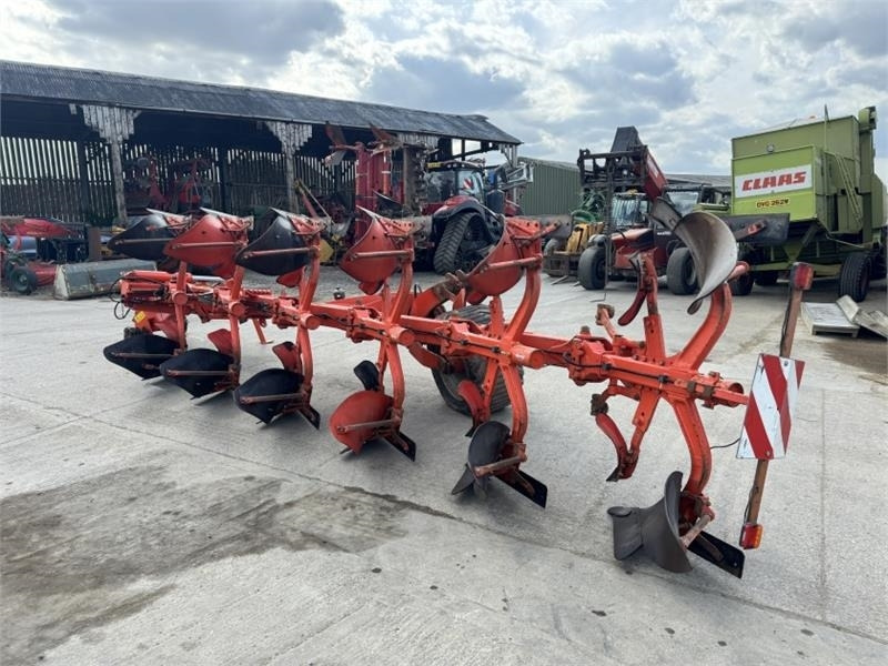 Kuhn Kuhn VT1180M6H 5+1 Semi Mounted Plough - Charrue: photos 4 Kuhn Kuhn VT1180M6H 5+1 Semi Mounted Plough - Charrue: photos 4