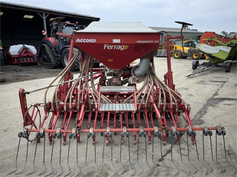 Lely Tulip Lely Tulip 3m Accord Combination Drill - Combiné de semis: photos 4 Lely Tulip Lely Tulip 3m Accord Combination Drill - Combiné de semis: photos 4
