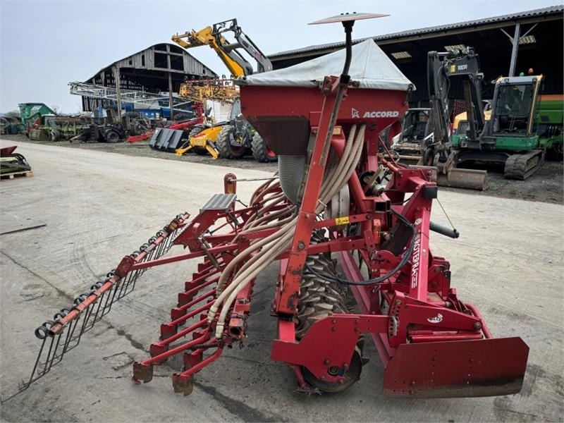 Lely Tulip Lely Tulip 3m Accord Combination Drill - Combiné de semis: photos 5 Lely Tulip Lely Tulip 3m Accord Combination Drill - Combiné de semis: photos 5