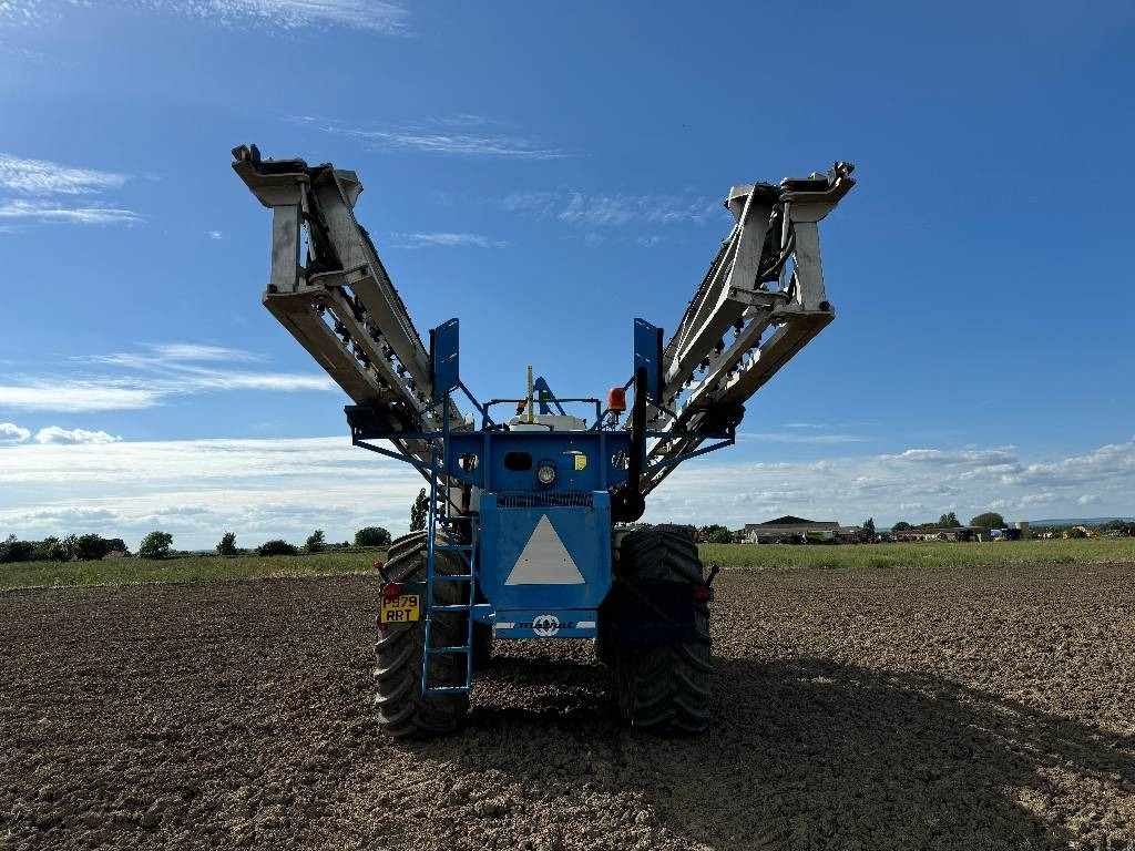 Matrot M44D 36m Self Propelled Sprayer - Pulvé automoteur: photos 5 Matrot M44D 36m Self Propelled Sprayer - Pulvé automoteur: photos 5