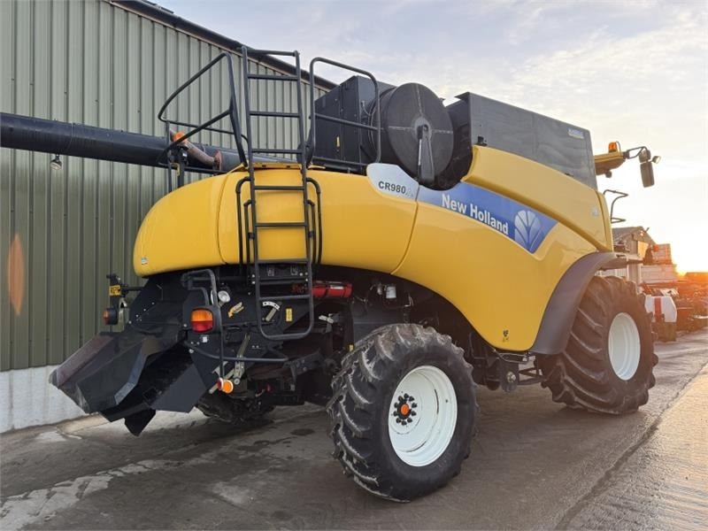 New Holland CR 980 c/w 30ft Varifeed Header - Accessoire de matériels de récolte: photos 4 New Holland CR 980 c/w 30ft Varifeed Header - Accessoire de matériels de récolte: photos 4