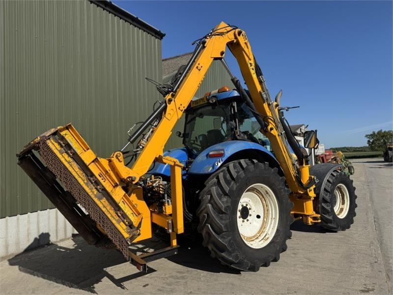 New Holland New Holland T6080 c/w Herder Cavalier Mid Mount He - Epareuse: photos 4 New Holland New Holland T6080 c/w Herder Cavalier Mid Mount He - Epareuse: photos 4