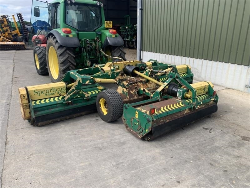 Spearhead Spearhead Trident 4000 4M Folding Flail Mower - Faucheuse: photos 1 Spearhead Spearhead Trident 4000 4M Folding Flail Mower - Faucheuse: photos 1