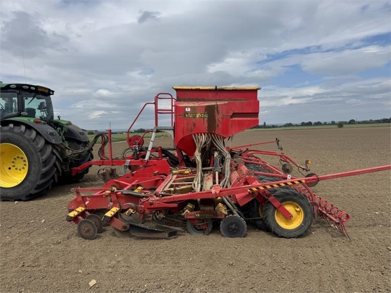 Vaderstad Rapid A800s **Video Below**  - Combiné de semis: photos 5 Vaderstad Rapid A800s **Video Below**  - Combiné de semis: photos 5