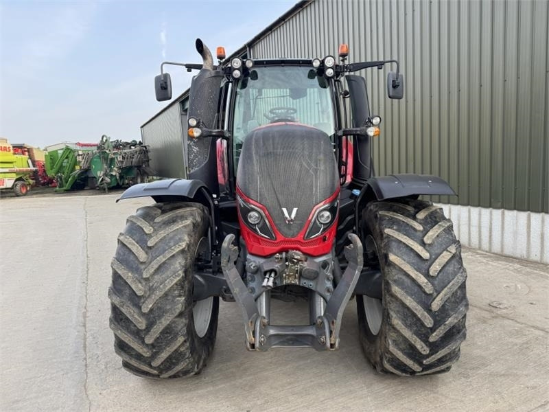 Valtra T194 Versu **50k Transmission** - Tracteur agricole: photos 5 Valtra T194 Versu **50k Transmission** - Tracteur agricole: photos 5