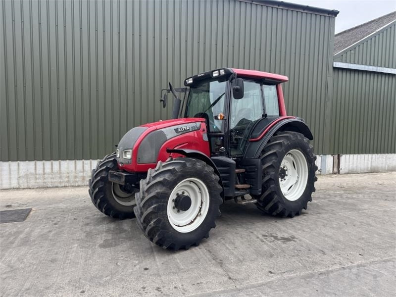 Valtra Valtra N121 Tractor - Tracteur agricole: photos 1 Valtra Valtra N121 Tractor - Tracteur agricole: photos 1