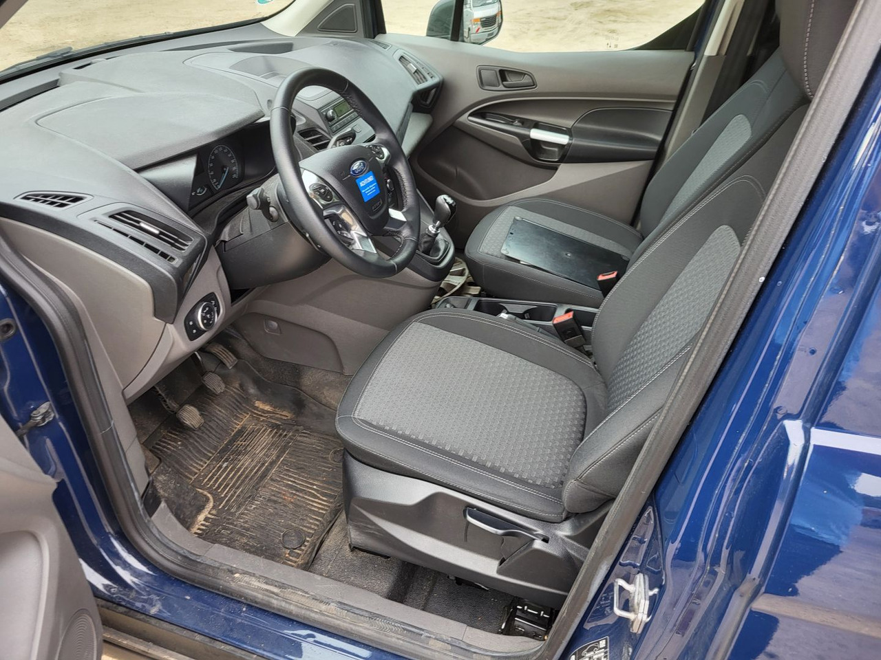 Crédit-bail de FORD Transit Connect 240 L1 Trend FORD Transit Connect 240 L1 Trend: photos 6
