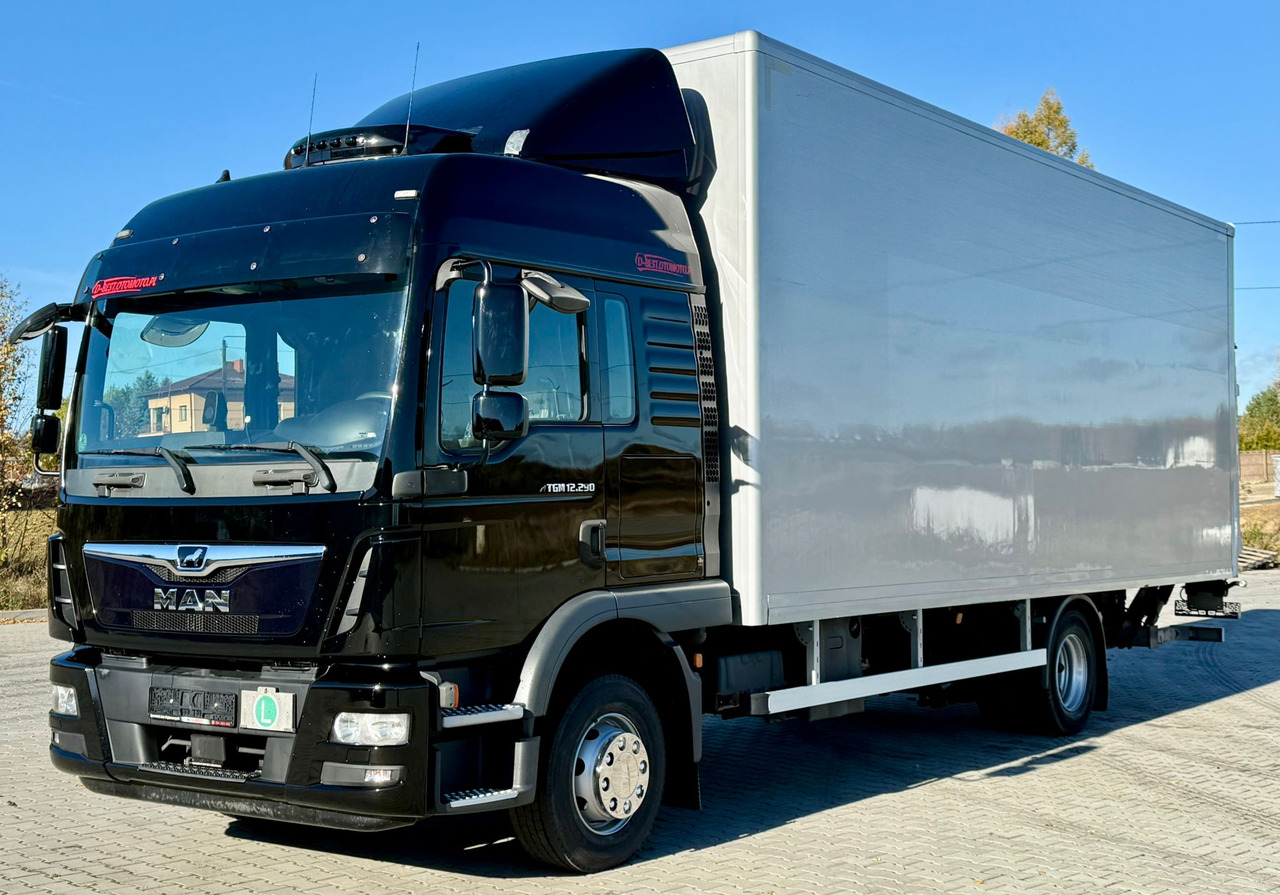 MAN TGM 12.290 / TGL / KONTENER / WINDA / 18 EUROPALET / SYPIALKA / - Camion fourgon: photos 2 MAN TGM 12.290 / TGL / KONTENER / WINDA / 18 EUROPALET / SYPIALKA / - Camion fourgon: photos 2