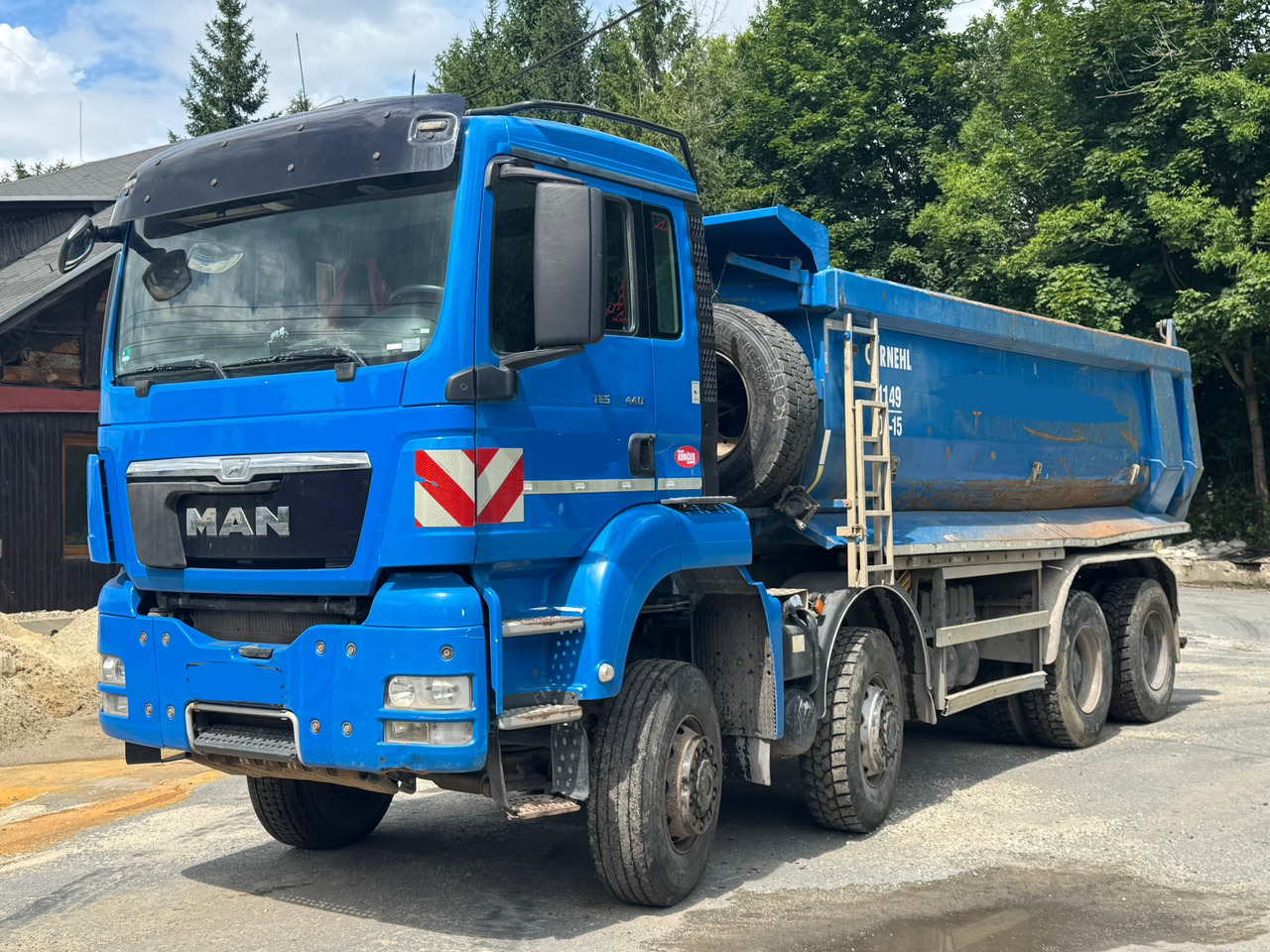 MAN TGS 35.440 / WYWROTKA / 8X8 / TYLNOZSYPOWA / 220 TYS KM / 2015 / E5 - Camion benne: photos 2 MAN TGS 35.440 / WYWROTKA / 8X8 / TYLNOZSYPOWA / 220 TYS KM / 2015 / E5 - Camion benne: photos 2