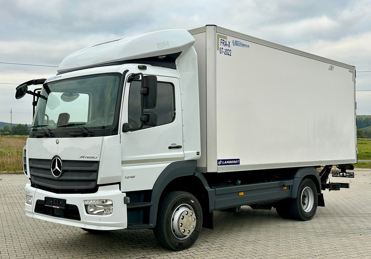 MERCEDES-BENZ ATEGO 1218 / CHŁODNIA / WINDA / 12 PALET / 5.10 M DŁUGOŚCI / AUTOMAT / LAMBERET / 5090 KG ŁADOWNOŚCI - Camion frigorifique: photos 2 MERCEDES-BENZ ATEGO 1218 / CHŁODNIA / WINDA / 12 PALET / 5.10 M DŁUGOŚCI / AUTOMAT / LAMBERET / 5090 KG ŁADOWNOŚCI - Camion frigorifique: photos 2