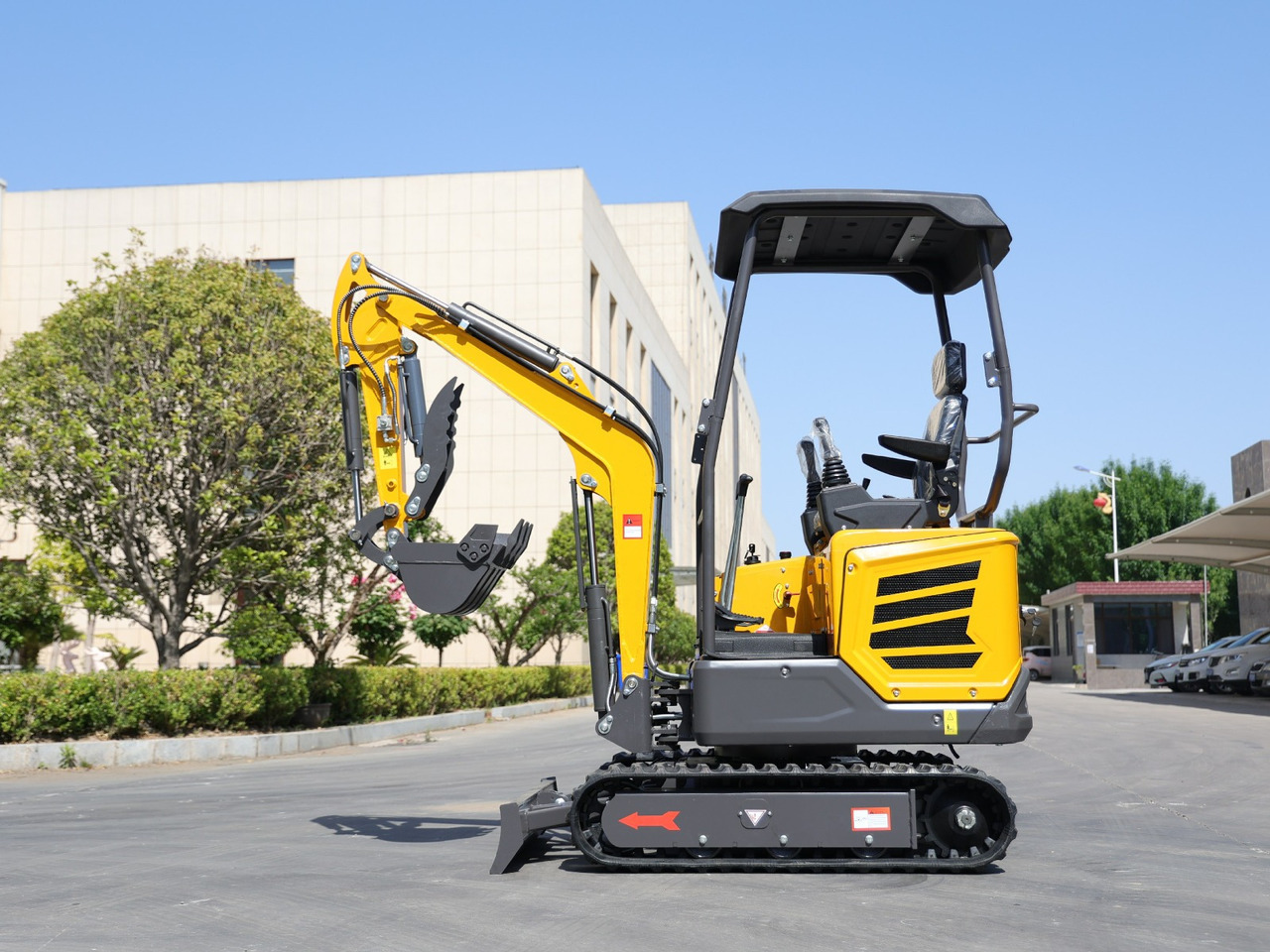 Kubota Diesel Mini excavator 1.8 Ton - Mini excavator MB 18 - SH - Mini pelle: photos 5 Kubota Diesel Mini excavator 1.8 Ton - Mini excavator MB 18 - SH - Mini pelle: photos 5