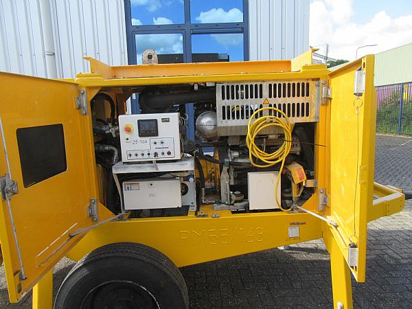 2014 PUTZMEISTER BSA 1005 DC- concrete pump. - Pompe à béton stationnaire: photos 3 2014 PUTZMEISTER BSA 1005 DC- concrete pump. - Pompe à béton stationnaire: photos 3