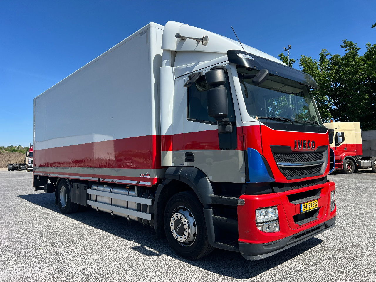 Iveco Stralis 310 AD, 19Ton, Euro 6 - Camion fourgon: photos 2 Iveco Stralis 310 AD, 19Ton, Euro 6 - Camion fourgon: photos 2