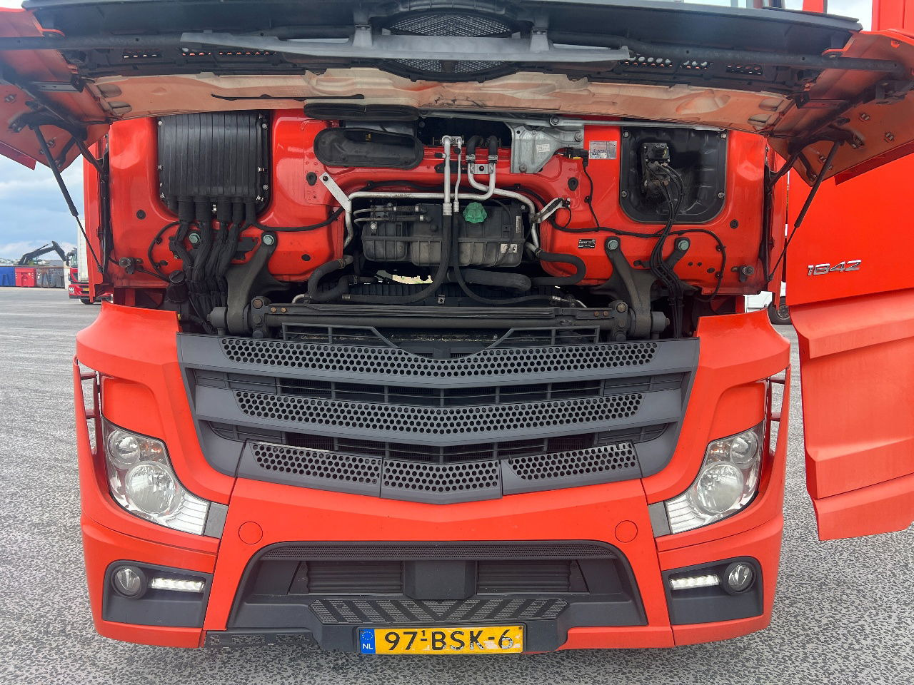 Mercedes-Benz Actros 1842 Mega, New tacho - Tracteur routier: photos 5 Mercedes-Benz Actros 1842 Mega, New tacho - Tracteur routier: photos 5
