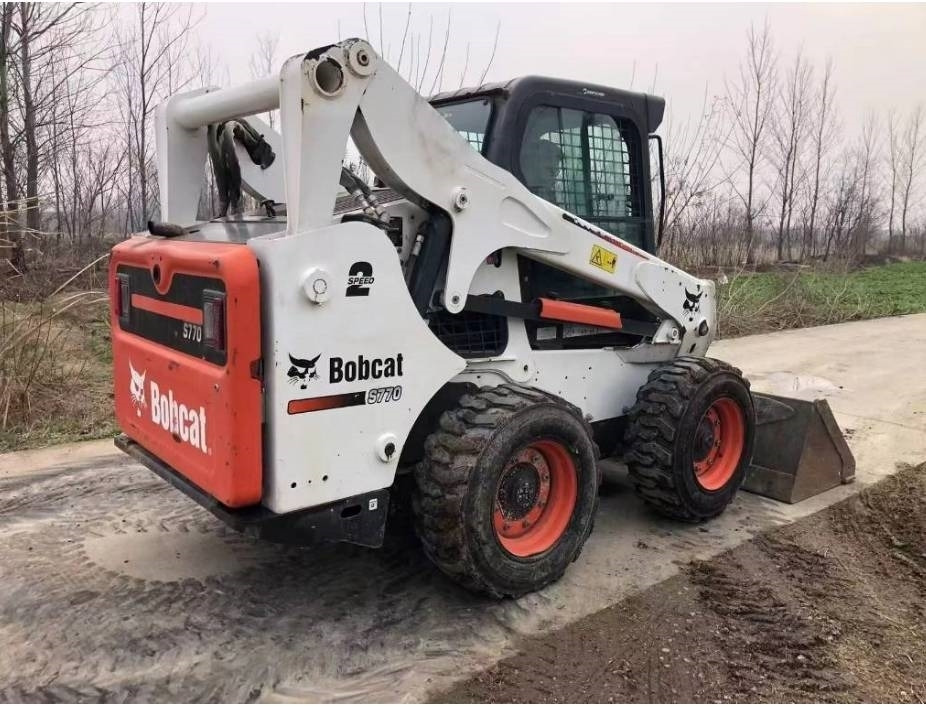 Bobcat S 770 - Mini chargeuse: photos 2 Bobcat S 770 - Mini chargeuse: photos 2