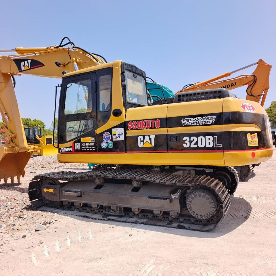CAT 320 B L - Pelle sur chenille: photos 2 CAT 320 B L - Pelle sur chenille: photos 2