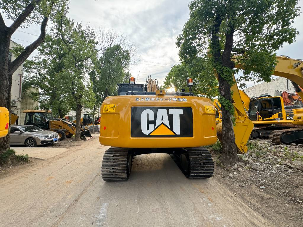 CAT 320 D2L - Pelle sur chenille: photos 4 CAT 320 D2L - Pelle sur chenille: photos 4