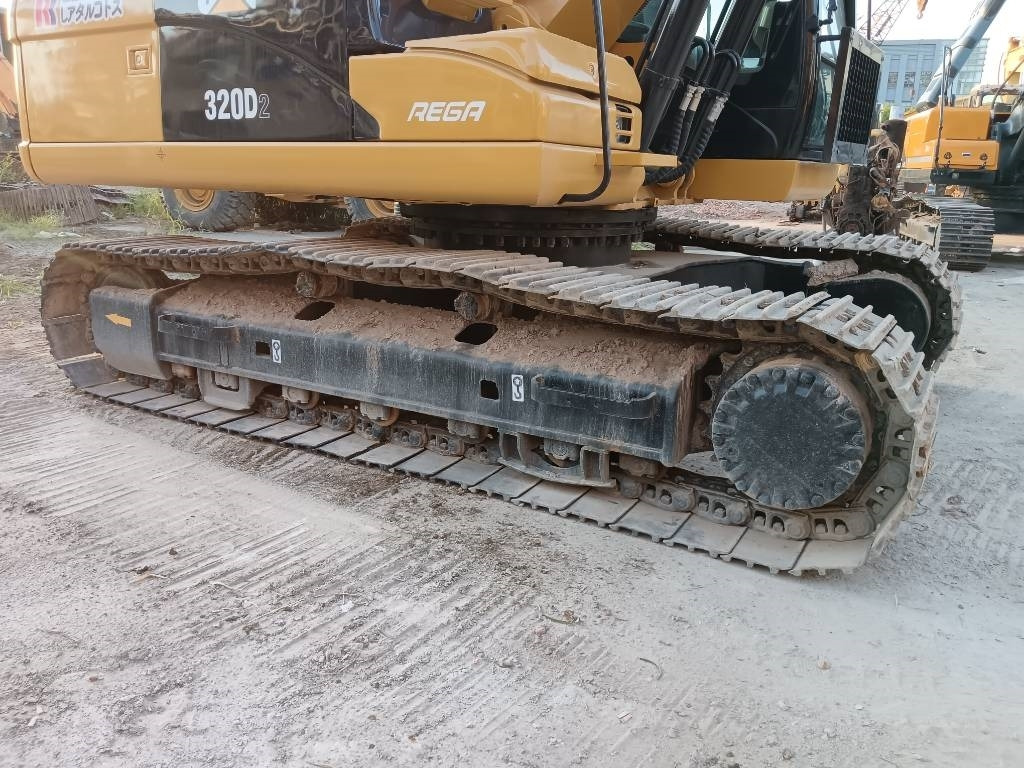 CAT 320D2 - Pelle sur chenille: photos 5 CAT 320D2 - Pelle sur chenille: photos 5
