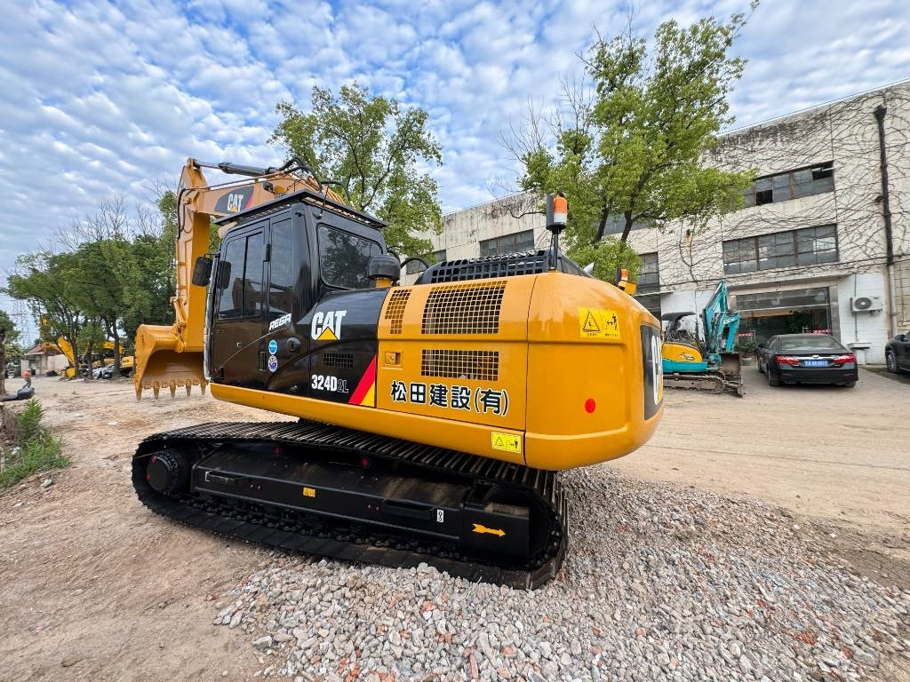 CAT 324 D - Pelle sur chenille: photos 2 CAT 324 D - Pelle sur chenille: photos 2