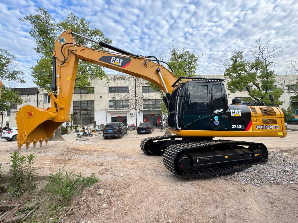 CAT 324 D - Pelle sur chenille: photos 1 CAT 324 D - Pelle sur chenille: photos 1