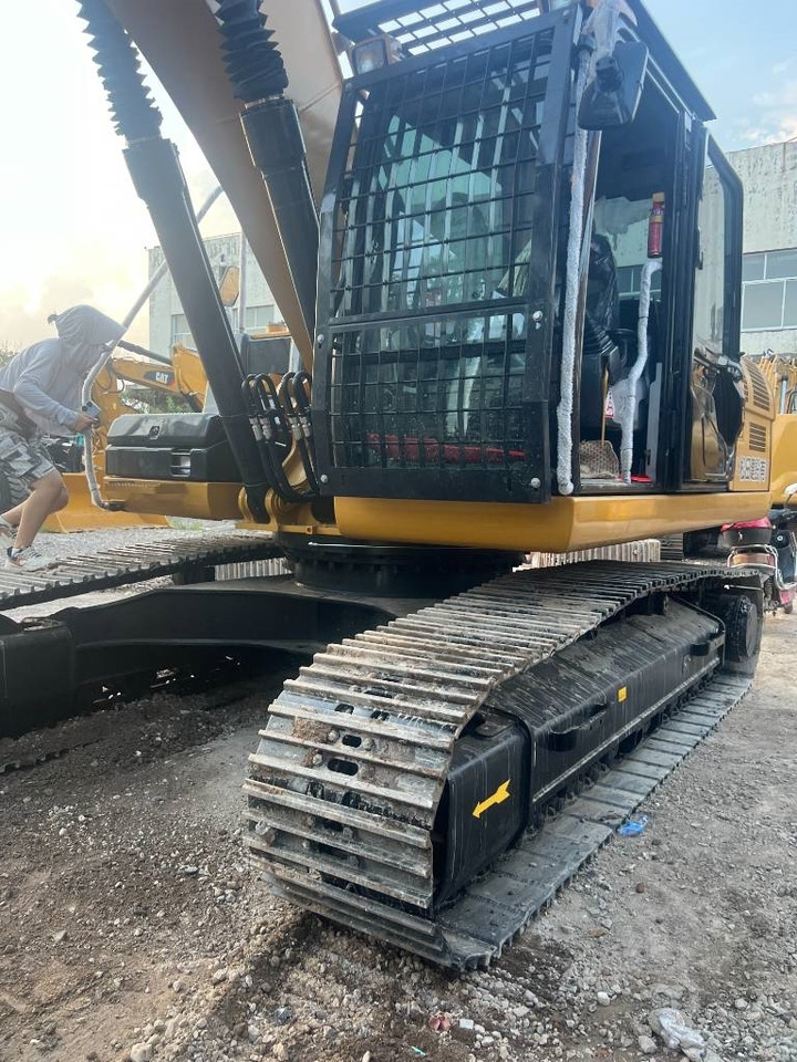 CAT 324 D2L - Pelle sur chenille: photos 5 CAT 324 D2L - Pelle sur chenille: photos 5